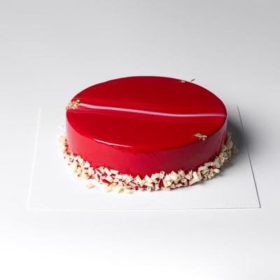 Strawberry Vanilla Cake Large